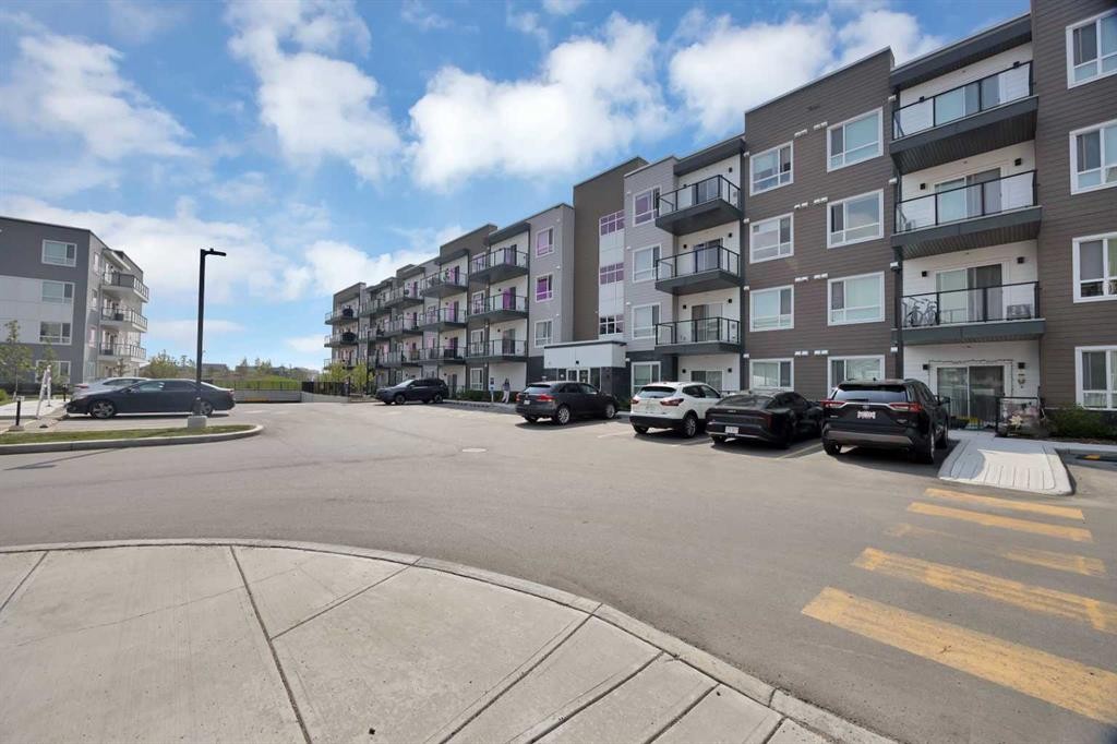3315-33 Carringham Gate Nw, Calgary, AB - Outdoor With Balcony With Facade