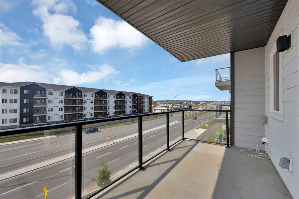 3315-33 Carringham Gate Nw, Calgary, AB - Outdoor With Balcony With Exterior