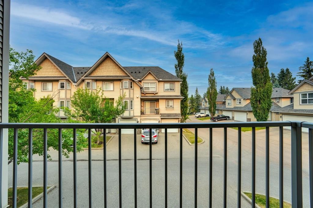 199 Cedarwood Lane Sw, Calgary, AB - Outdoor