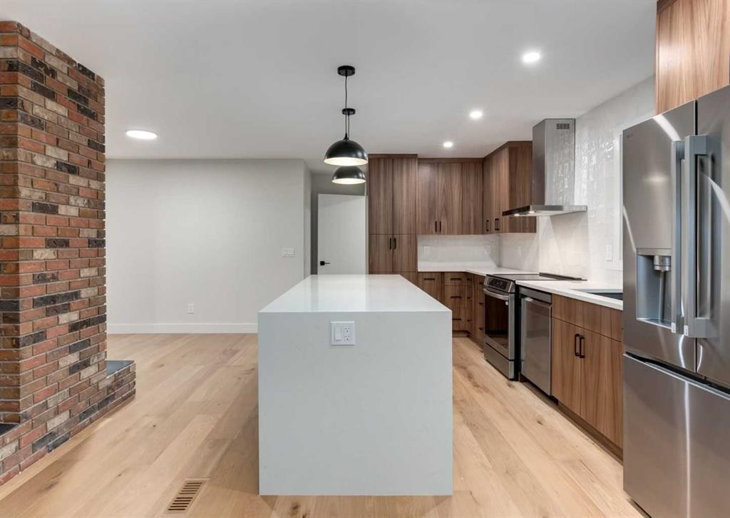 6460 Silver Ridge Way Nw, Calgary, AB - Indoor Photo Showing Kitchen With Stainless Steel Kitchen