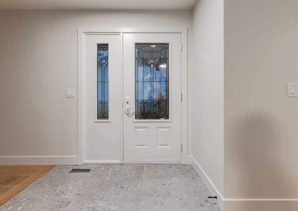 6460 Silver Ridge Way Nw, Calgary, AB - Indoor Photo Showing Other Room