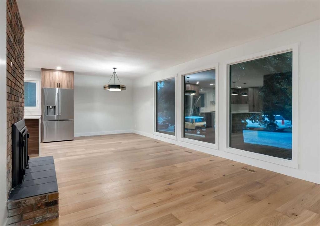 6460 Silver Ridge Way Nw, Calgary, AB - Indoor Photo Showing Other Room
