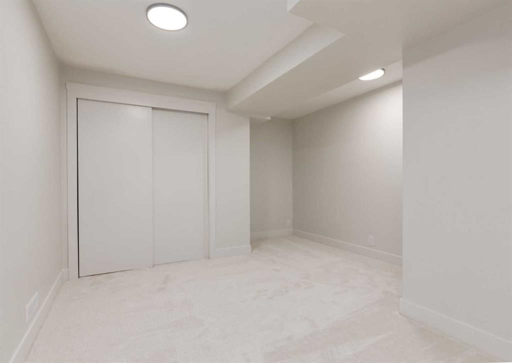 6460 Silver Ridge Way Nw, Calgary, AB - Indoor Photo Showing Other Room