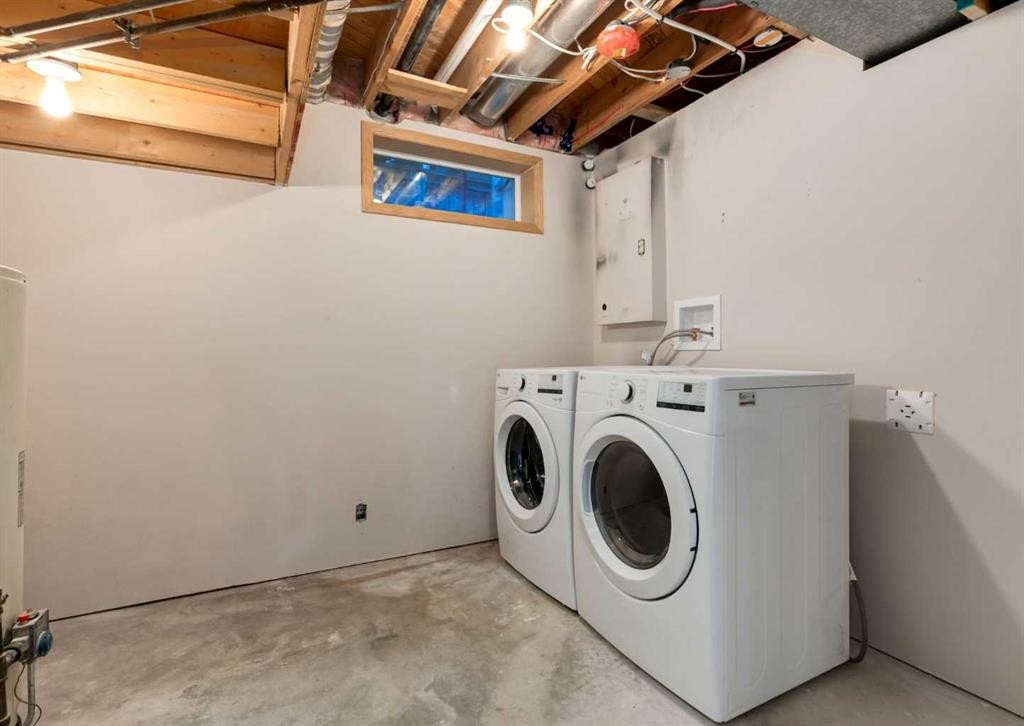 6460 Silver Ridge Way Nw, Calgary, AB - Indoor Photo Showing Laundry Room