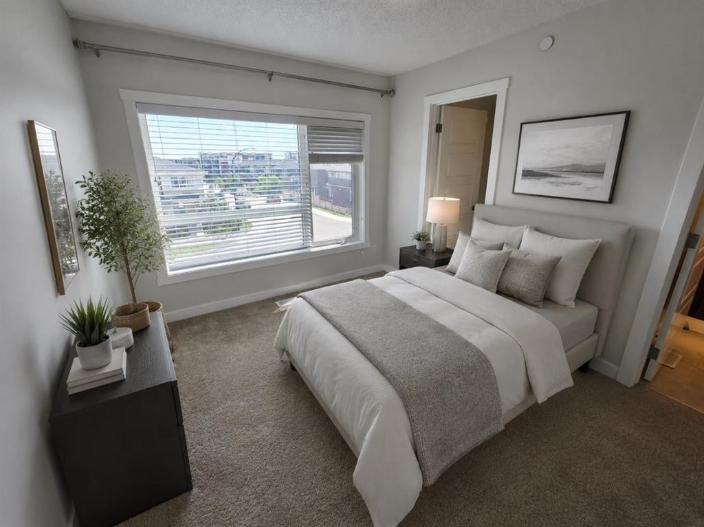 107 Lucas Boulevard Nw, Calgary, AB - Indoor Photo Showing Bedroom