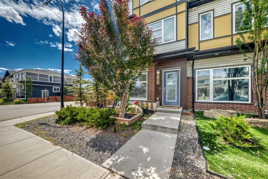 107 Lucas Boulevard Nw, Calgary, AB - Outdoor