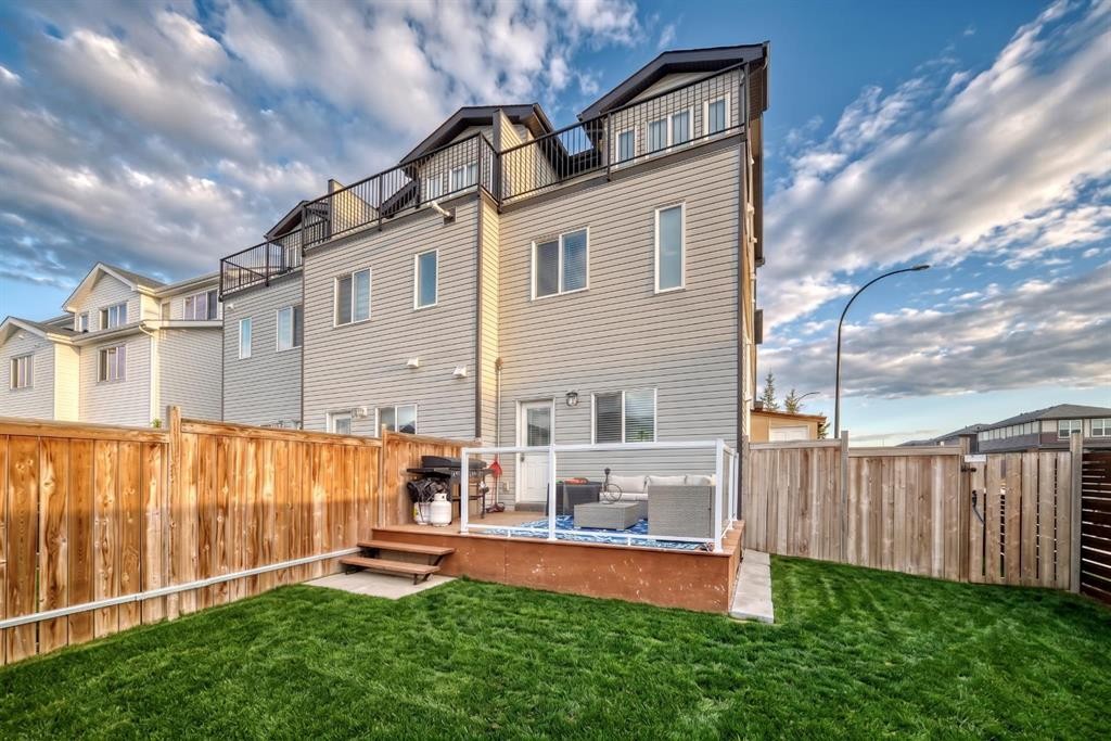 107 Lucas Boulevard Nw, Calgary, AB - Outdoor With Deck Patio Veranda