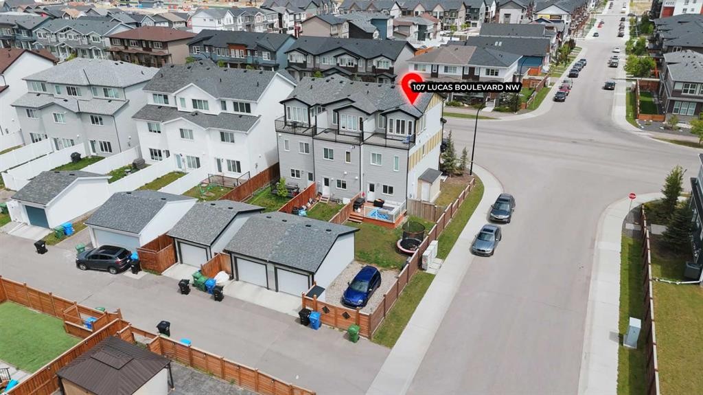 107 Lucas Boulevard Nw, Calgary, AB - Outdoor