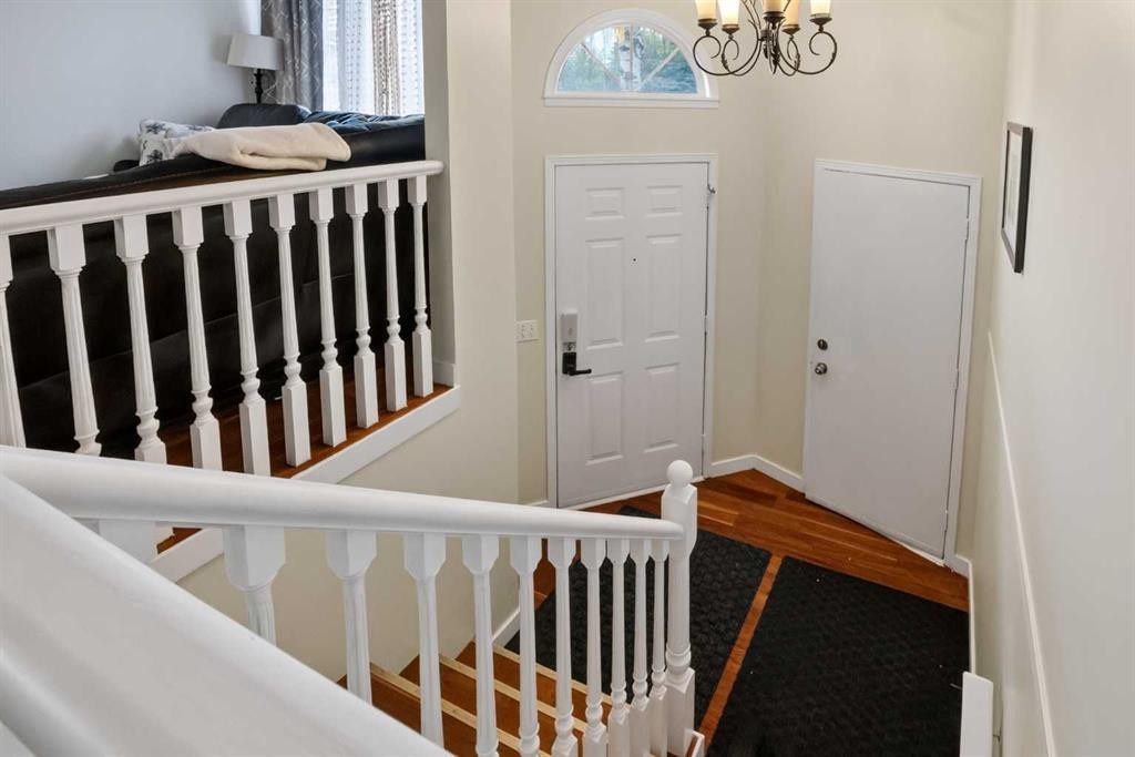 403 Shawinigan Drive Sw, Calgary, AB - Indoor Photo Showing Other Room