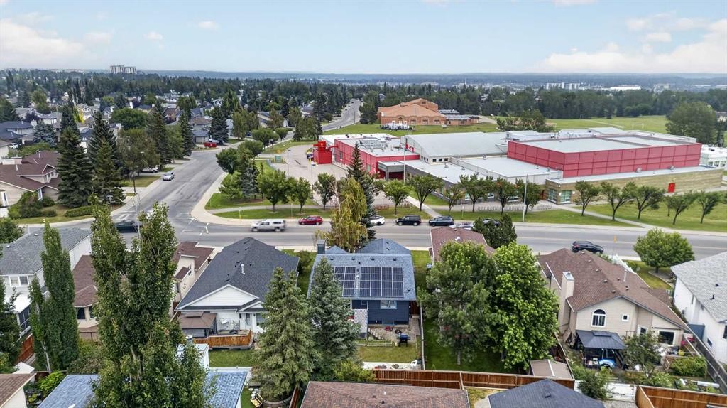 403 Shawinigan Drive Sw, Calgary, AB - Outdoor With View