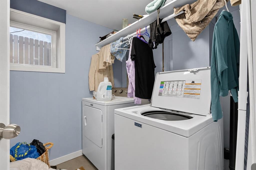 6420 18 Street Se, Calgary, AB - Indoor Photo Showing Laundry Room