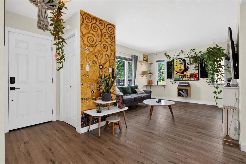 6420 18 Street Se, Calgary, AB - Indoor
