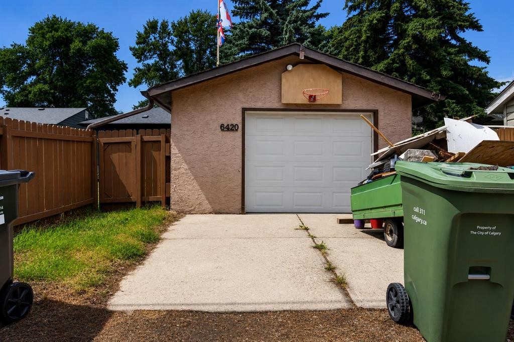 6420 18 Street Se, Calgary, AB - Outdoor With Exterior