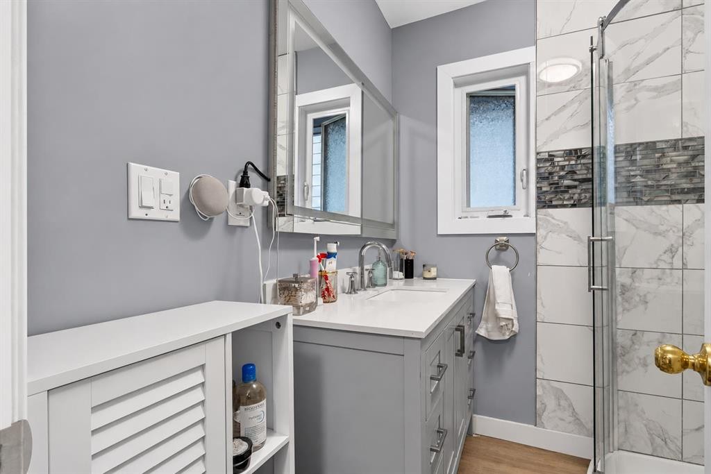 6420 18 Street Se, Calgary, AB - Indoor