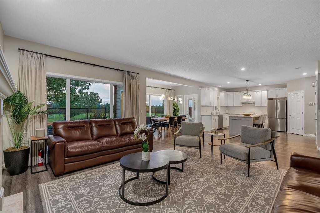112 Pinto Lane Se, Airdrie, AB - Indoor Photo Showing Living Room