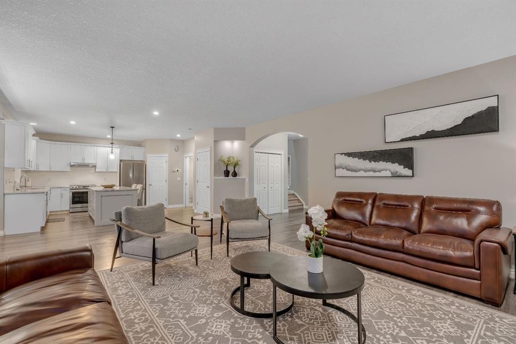 112 Pinto Lane Se, Airdrie, AB - Indoor Photo Showing Living Room