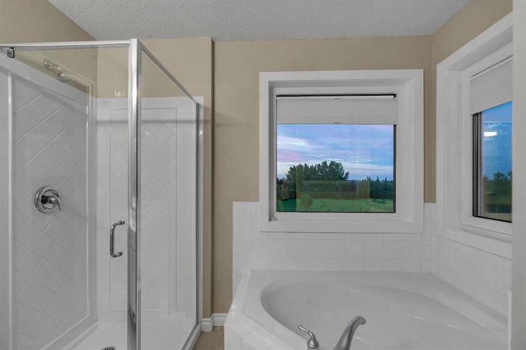 112 Pinto Lane Se, Airdrie, AB - Indoor Photo Showing Bathroom
