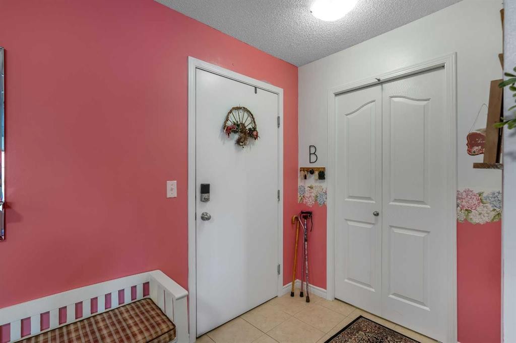 116-428 Chaparral Ravine View Se, Calgary, AB - Indoor Photo Showing Other Room