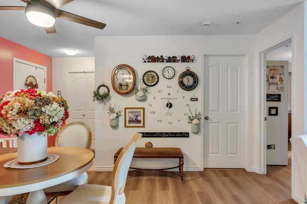 116-428 Chaparral Ravine View Se, Calgary, AB - Indoor Photo Showing Dining Room