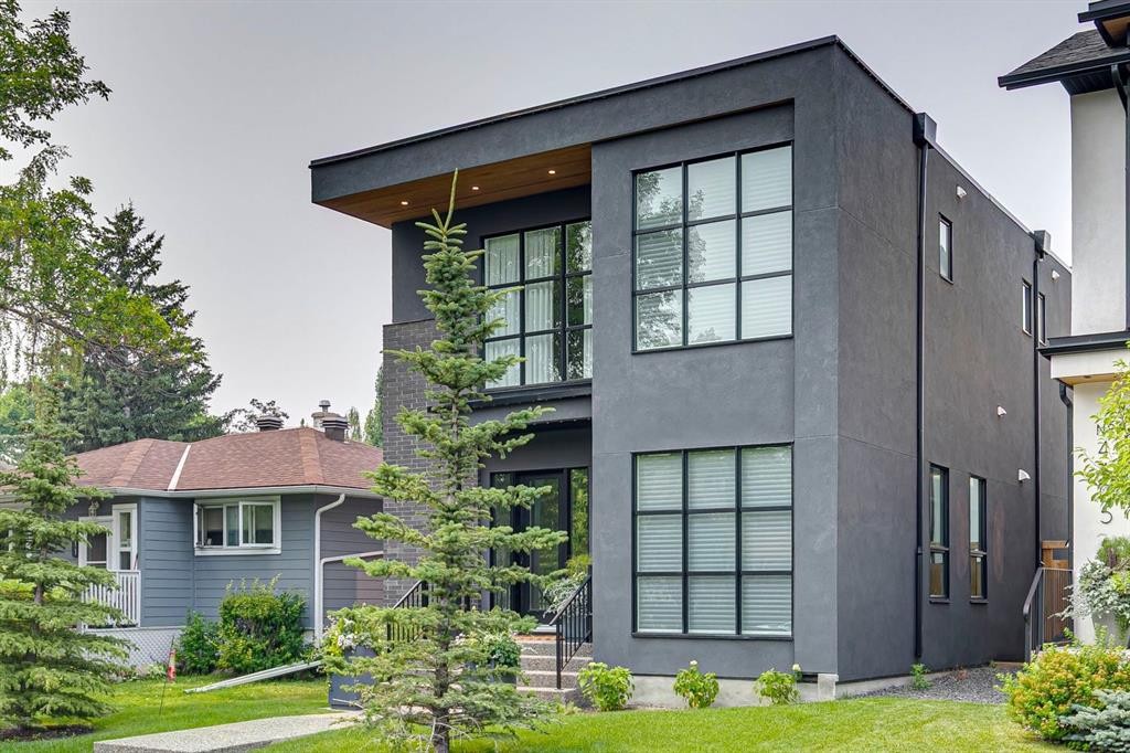 4407 17 Street Sw, Calgary, AB - Outdoor