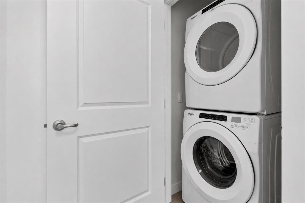 20 Evanscrest Park Nw, Calgary, AB - Indoor Photo Showing Laundry Room