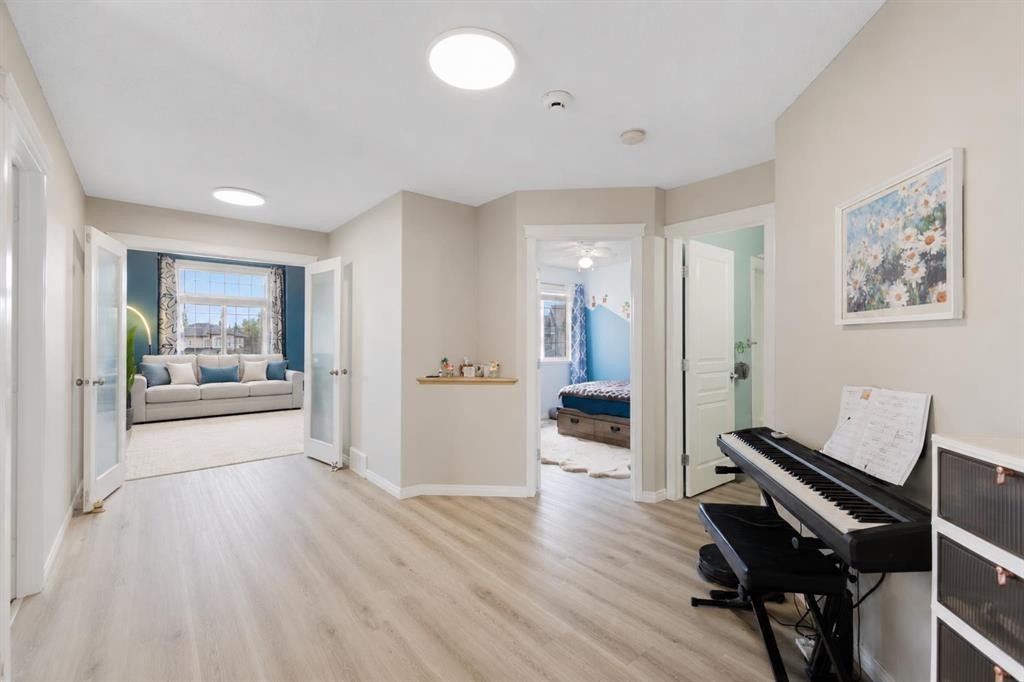 92 Cranleigh Close Se, Calgary, AB - Indoor