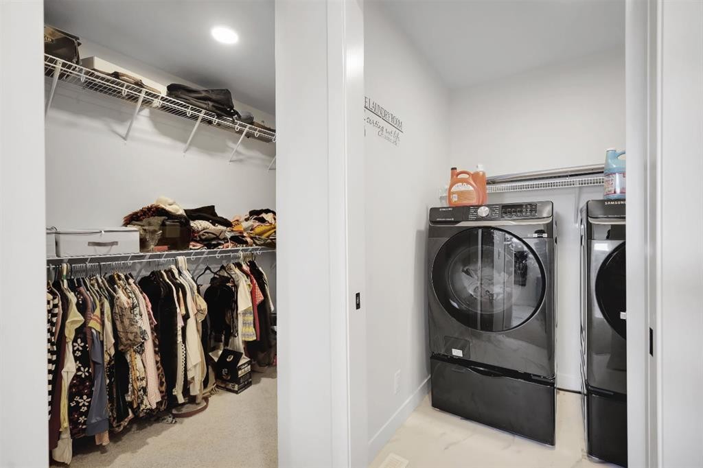 423 Legacy Circle Se, Calgary, AB - Indoor Photo Showing Laundry Room