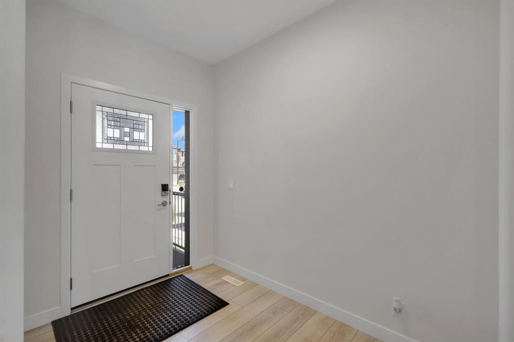 423 Legacy Circle Se, Calgary, AB - Indoor Photo Showing Other Room