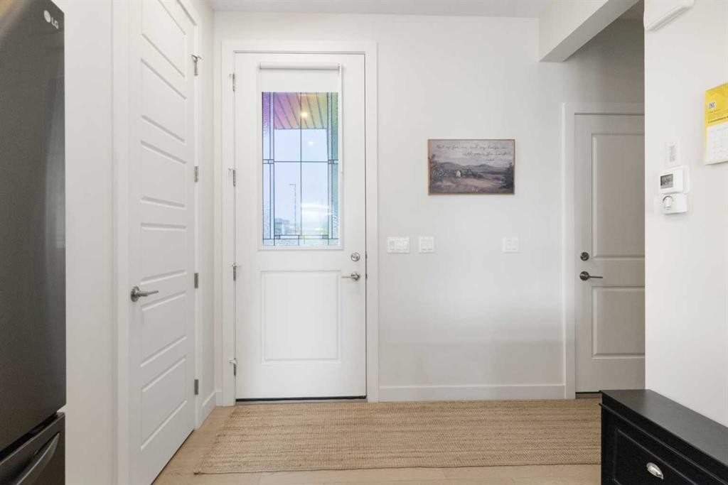 4 Mill Road, Cochrane, AB - Indoor Photo Showing Other Room