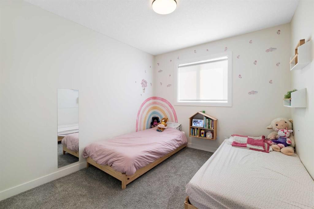 4 Mill Road, Cochrane, AB - Indoor Photo Showing Bedroom