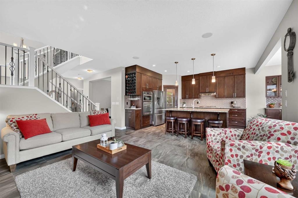 131 Cranarch Crescent Se, Calgary, AB - Indoor Photo Showing Living Room