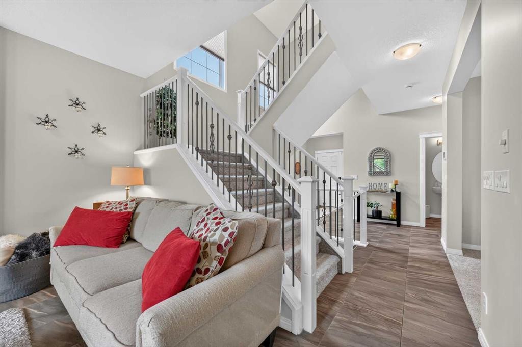 131 Cranarch Crescent Se, Calgary, AB - Indoor