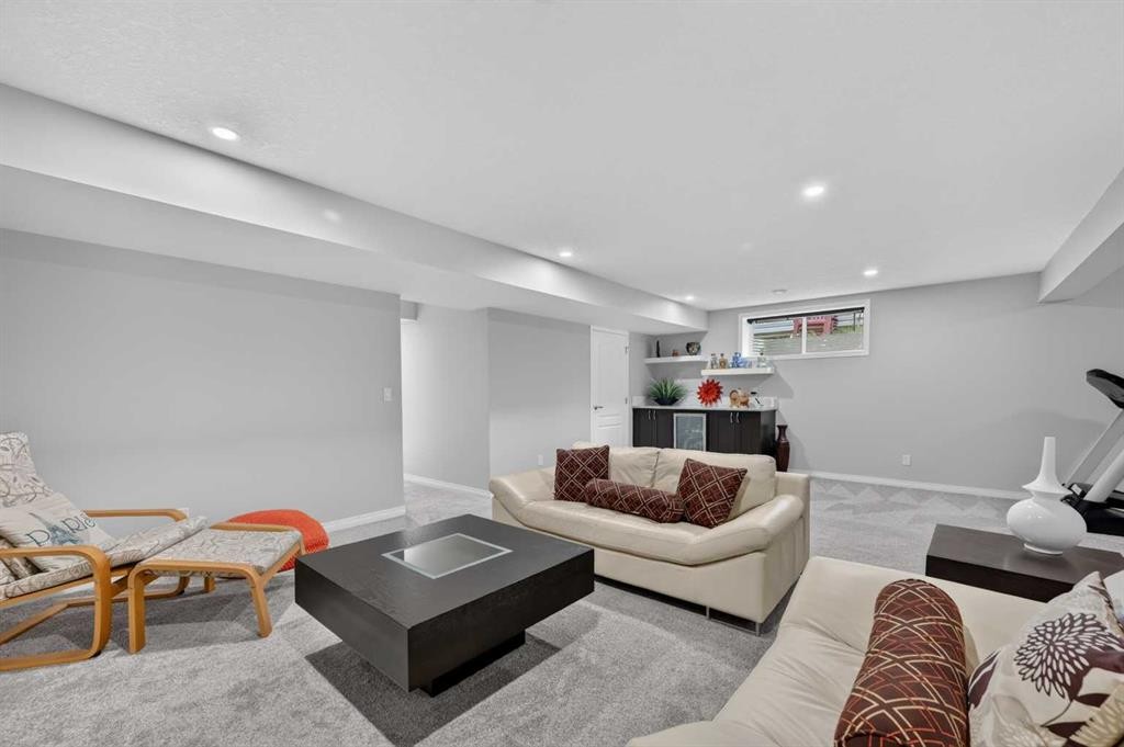 131 Cranarch Crescent Se, Calgary, AB - Indoor