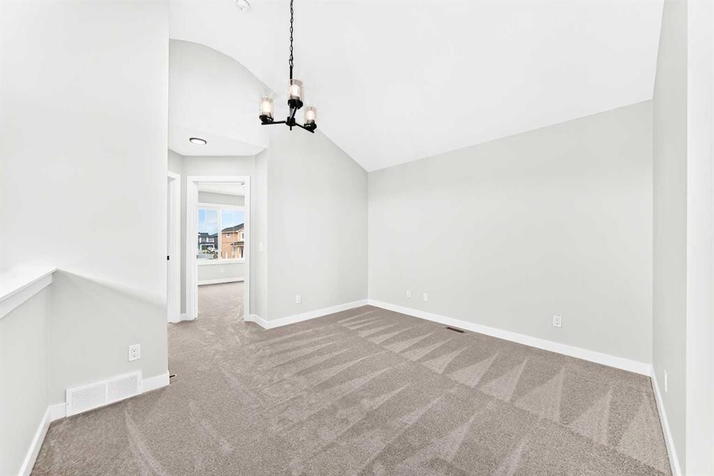 186 Lanark Gate Se, Airdrie, AB - Indoor Photo Showing Other Room