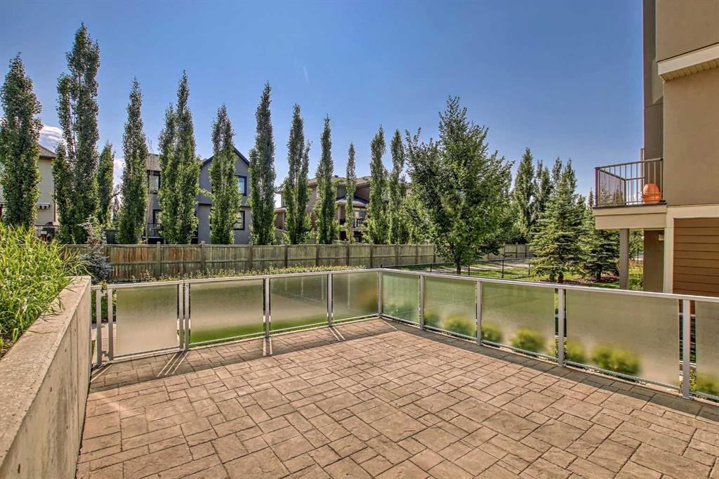 8539 8A Avenue Sw, Calgary, AB - Outdoor With Balcony