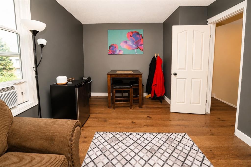 6527 Huntsbay Road Nw, Calgary, AB - Indoor