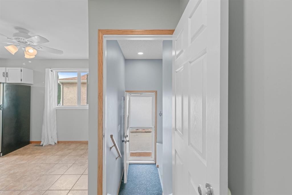 14538 37 Street Nw, Edmonton, AB - Indoor Photo Showing Other Room
