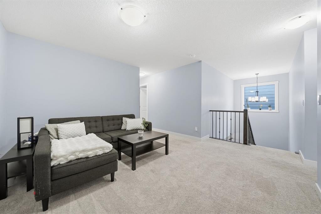 902 Bluerock Way Sw, Calgary, AB - Indoor