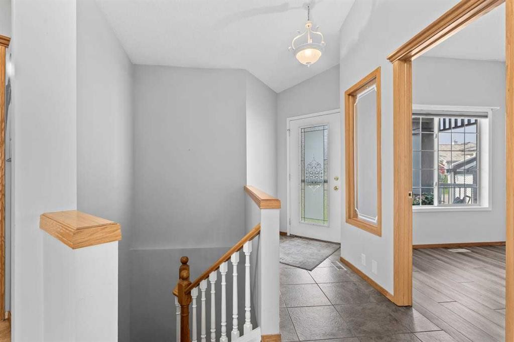 26 Chaparral Close Se, Calgary, AB - Indoor Photo Showing Other Room
