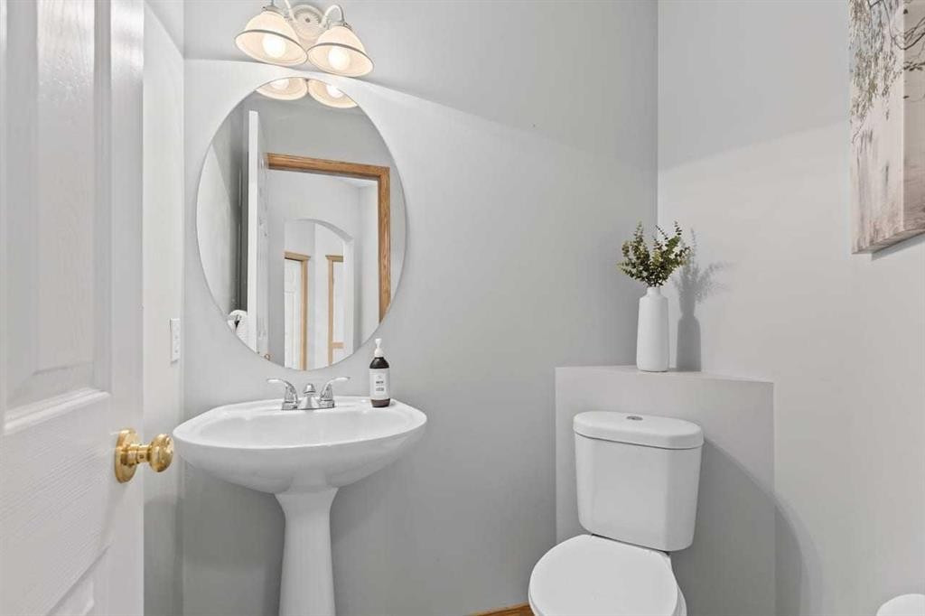 26 Chaparral Close Se, Calgary, AB - Indoor Photo Showing Bathroom