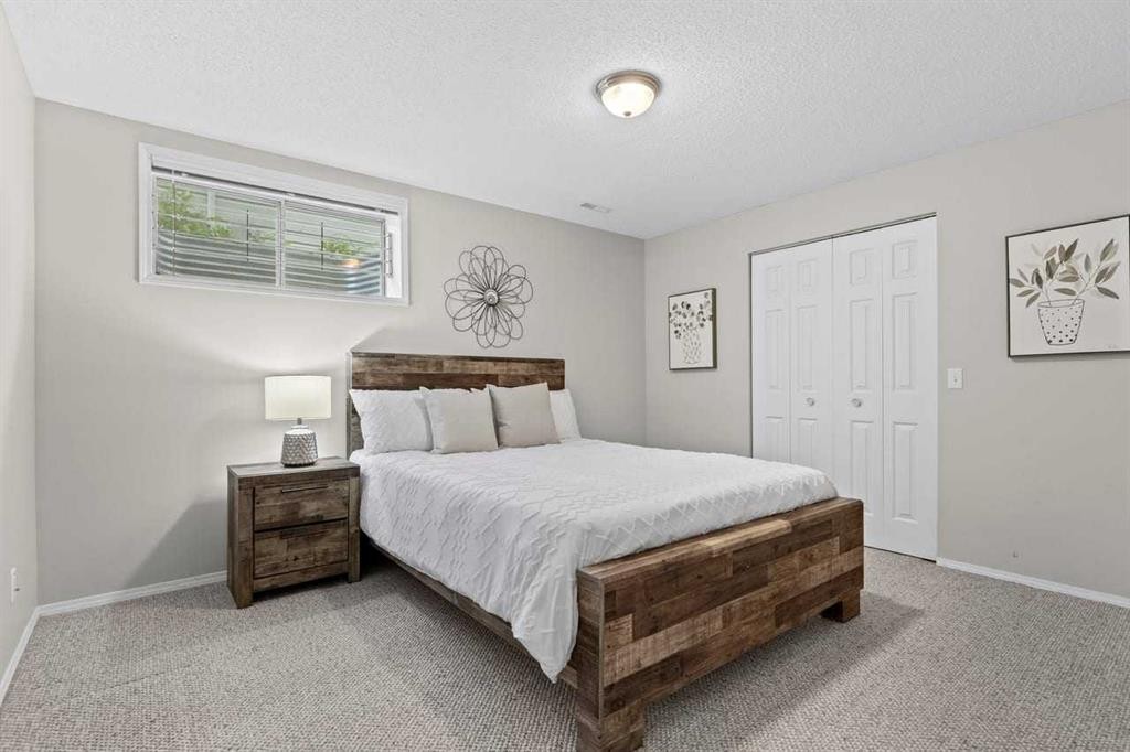 26 Chaparral Close Se, Calgary, AB - Indoor Photo Showing Bedroom