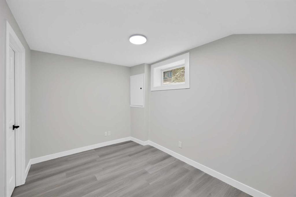 68 Laguna Close Ne, Calgary, AB - Indoor Photo Showing Other Room