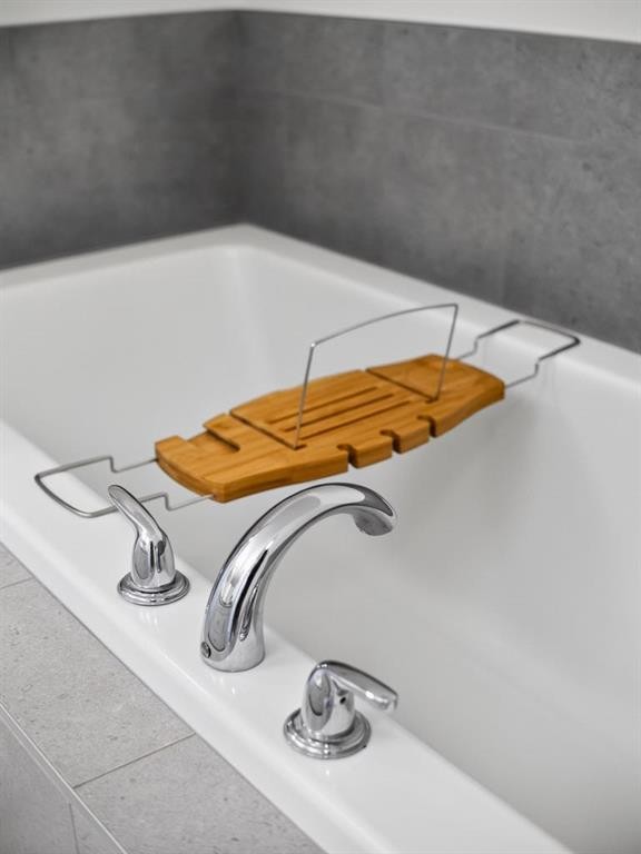 228 Masters Crescent Se, Calgary, AB - Indoor