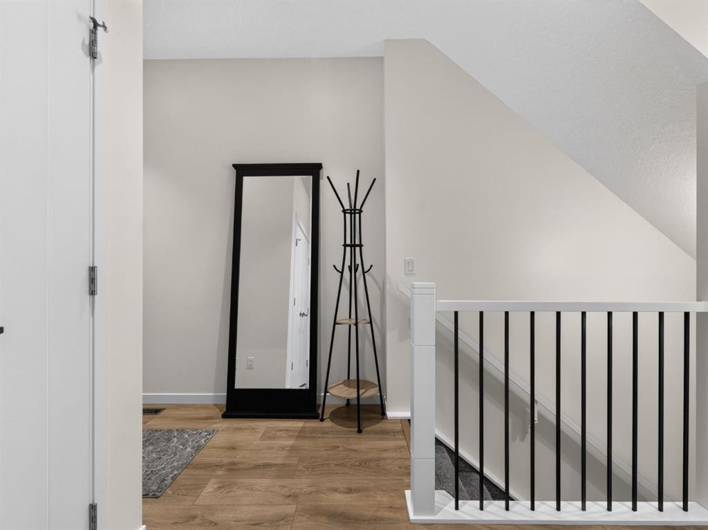 228 Masters Crescent Se, Calgary, AB - Indoor Photo Showing Other Room