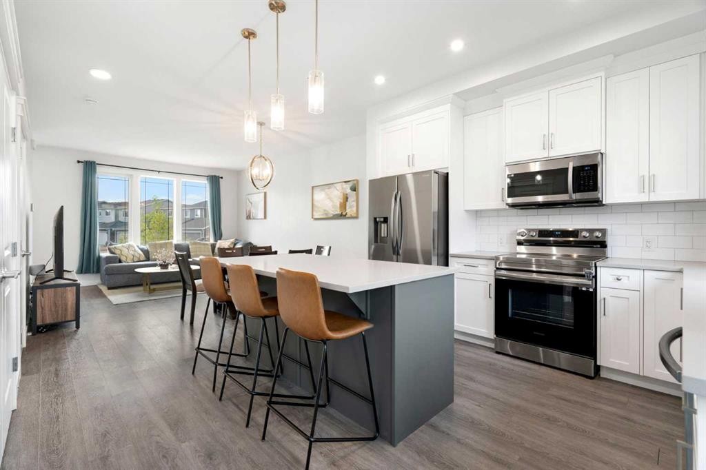 37 Verity Manor Sw, Calgary, AB - Indoor Photo Showing Kitchen With Stainless Steel Kitchen With Upgraded Kitchen