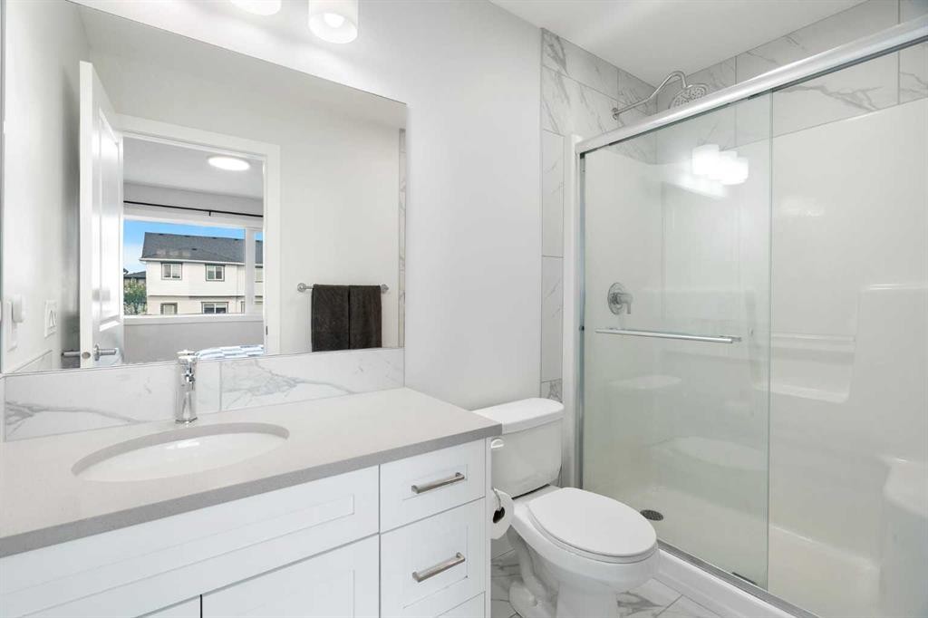 37 Verity Manor Sw, Calgary, AB - Indoor Photo Showing Bathroom