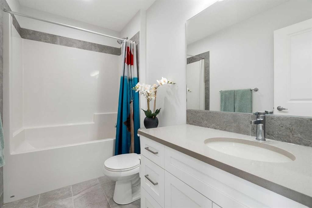 37 Verity Manor Sw, Calgary, AB - Indoor Photo Showing Bathroom