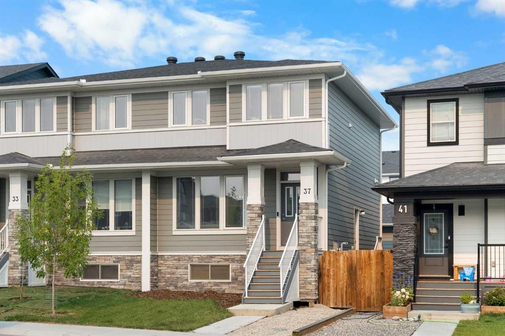 37 Verity Manor Sw, Calgary, AB - Outdoor With Facade