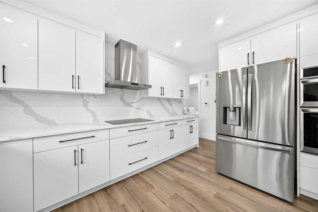 615 Marian Crescent Ne, Calgary, AB - Indoor Photo Showing Kitchen With Stainless Steel Kitchen