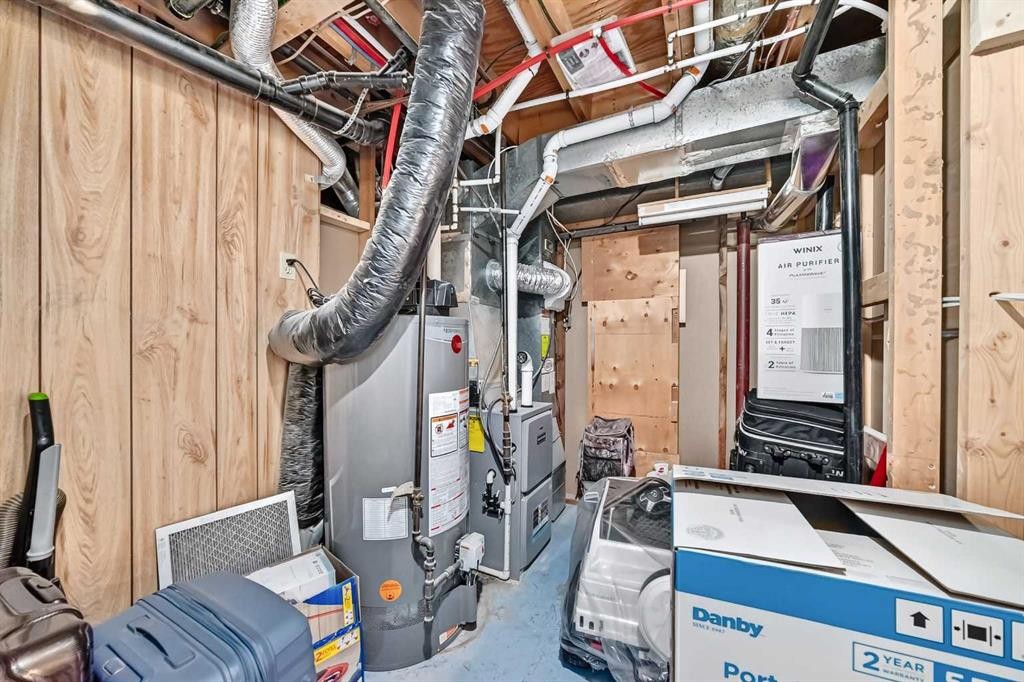 615 Marian Crescent Ne, Calgary, AB - Indoor Photo Showing Basement
